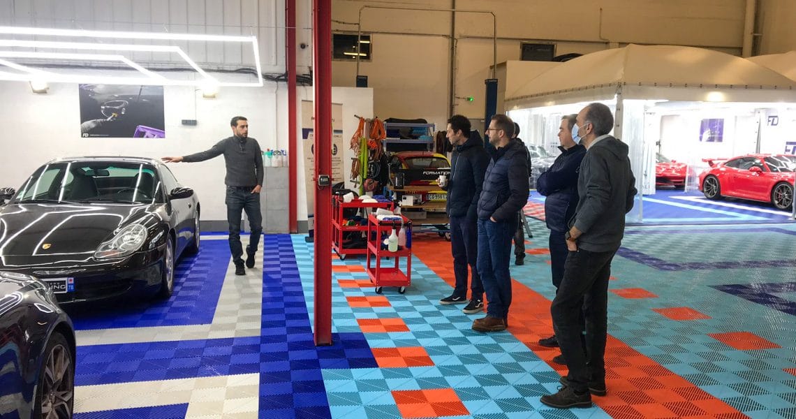 initiation lavage et lustrage de voiture dans le 78 a trappes par les ateliers du detailing (3)